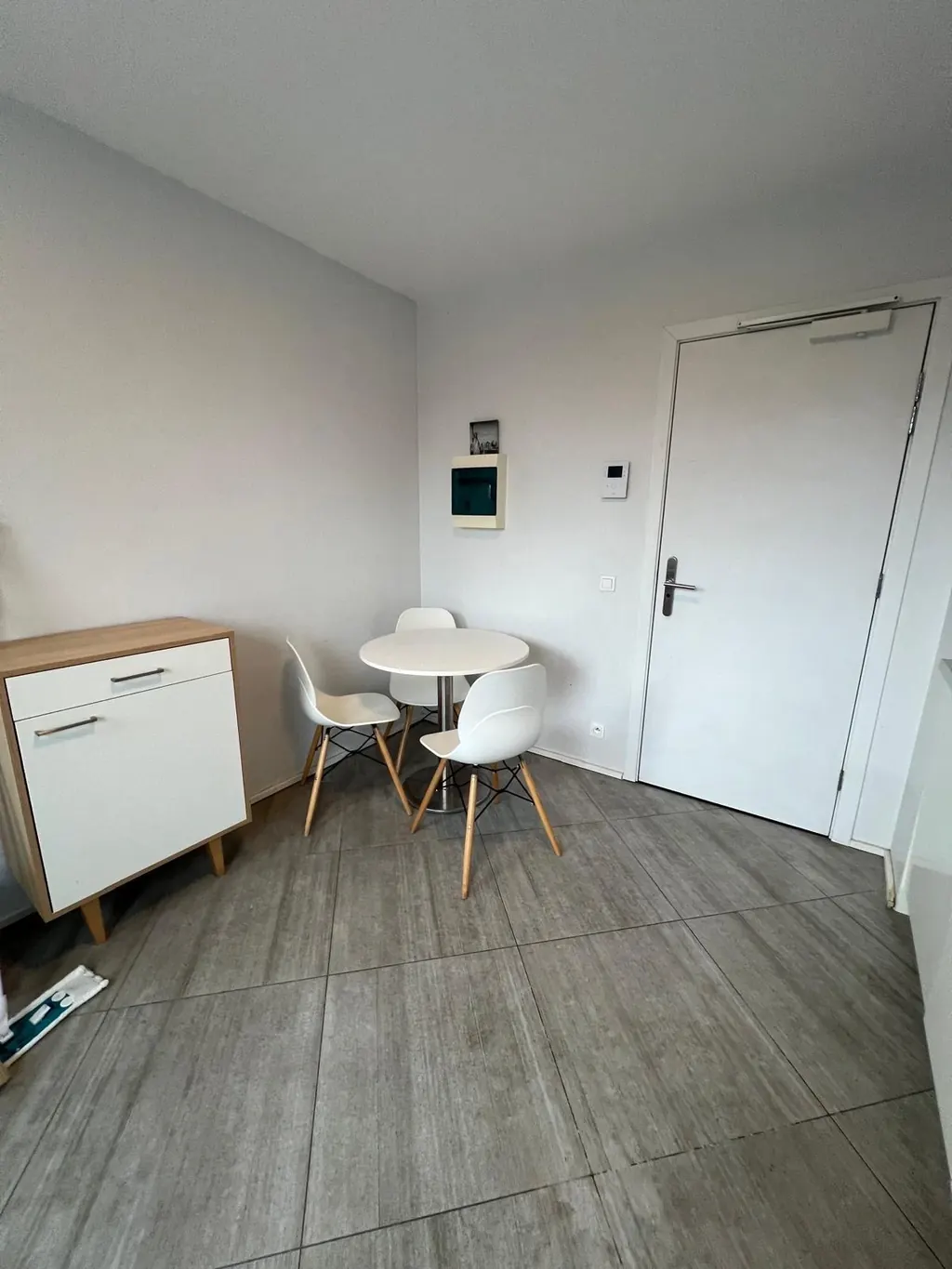 Schilderwerken projectontwikkeling: opleverklaar geschilderd appartement in een nieuwbouwproject